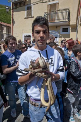 Cocullo Abruzzo - San Domenico delle serpi 2011 14.jpg
