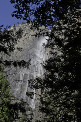 lower-yosemite-falls07.jpg