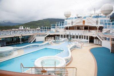 Ship's outdoor pool