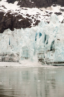 Calving new Ice Bergs