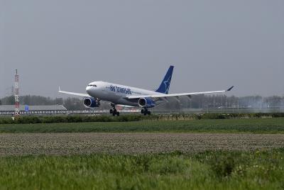 Air Transat, Airbus 330-243