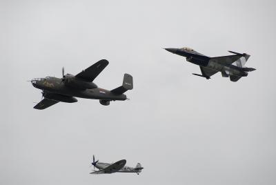 Spitfire, B-25 Mitchell, F-16