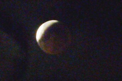 Lunar eclipse sun 11 Dec 2011 00:30