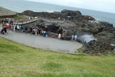 Kiama Blowhole - waiting for a blow!