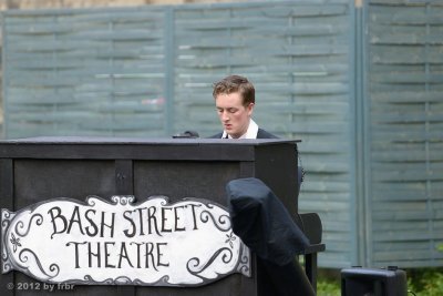 Bash Street Theatre - The Strongman 2012-07-04