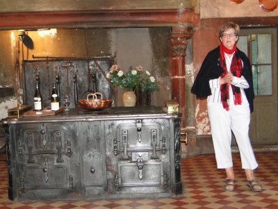 Countess Denise offering wine-tasting
