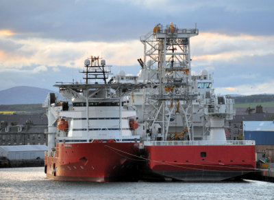 Skandi Carla (L) &  Sarah (R)