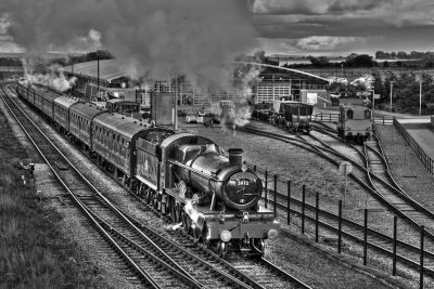 A HDR Mono tone version of the Hogwarts Express
