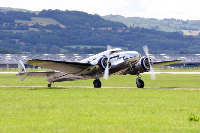 Lockheed12gnb01.JPG