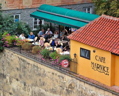 Outdoor cafe (Mala Strana)