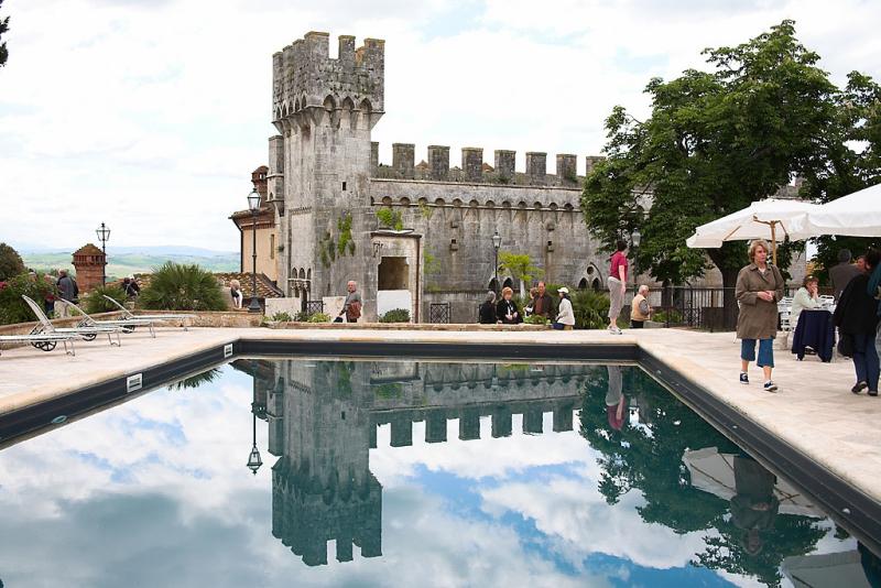 Castello Serre
