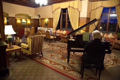 Ashford Castle - the lonly piano player