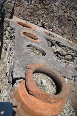 Pompeii cafe - the first Pizza Pizza?
