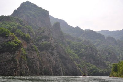 Cruising the Yingma River
