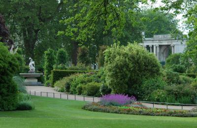 Apsley Gate and Enclosed Garden