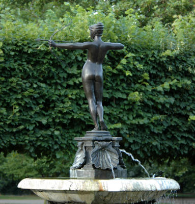 Diana statue c 1906