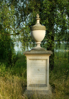 Queen Caroline memorial