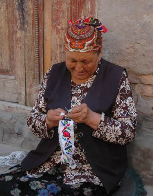 Xinjiang embroidery tradition