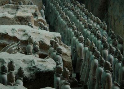 8000 troops protecting Emperor Qin