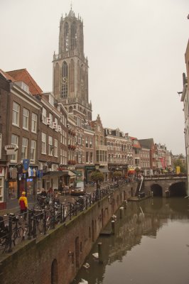 Vele winkeltjes langs de grachten in het centrum