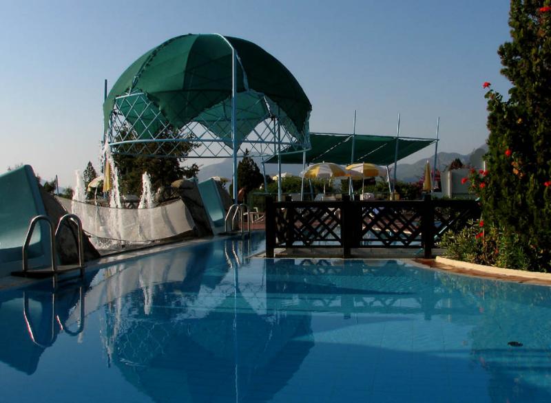 Residence Pool