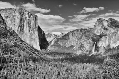 Yosemite Valley in B&W
