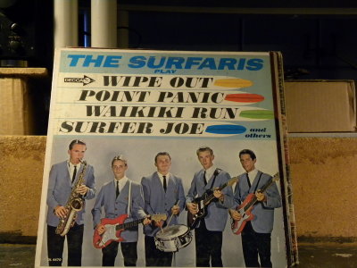 Surfaris