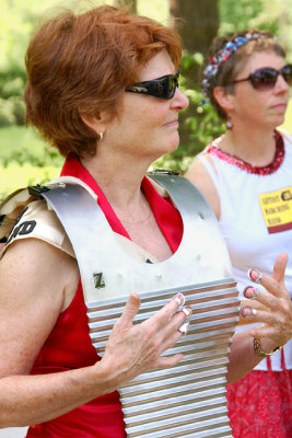 Leftist Marching Band, Washboard Player