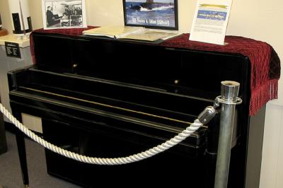 g4/03/449703/3/59562887.pnysteinwaypianoedisonA082472xlg.jpg