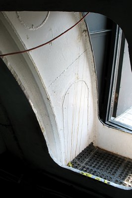 Hull cross-section