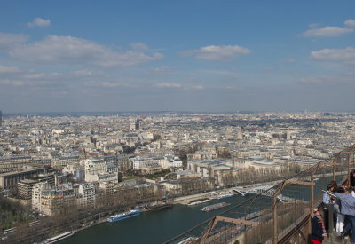 Eiffel Tower view of the Arch de Trimph