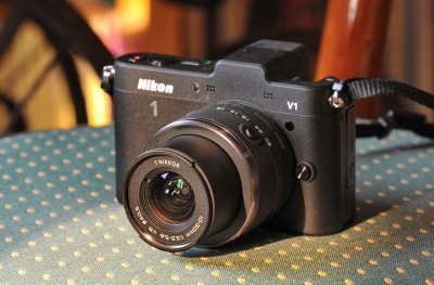 Nikon 1 V1 mit Objektiv 10 -30, eingeschaltet