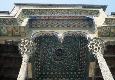 BOLO-KHAUZ mosque