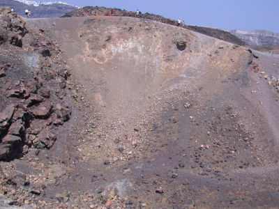 Nea Kameni, crater