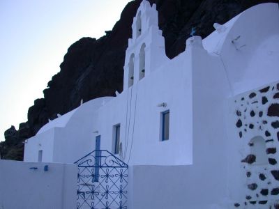 A church near Red Beach (Akrotiri)