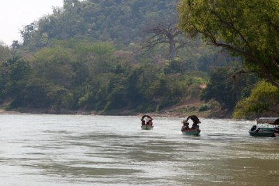 Turistas Ingresan de Mexico en Pequeas Lanchas