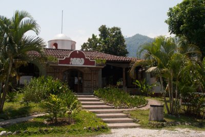 Area de Recepcion y Restaurante