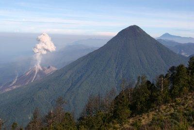 Volcan Santa Maria y Santiaguito Vistos Desde Santo Tomas