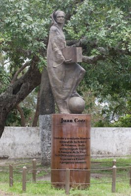 Monumento a Juan Corz, Quien Trajo la Imagen de la Virgen a Guatemala