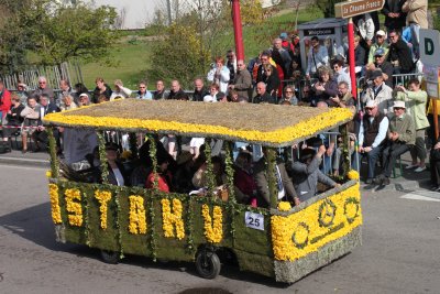 Ecolo, ce bus! Il marche... à pieds