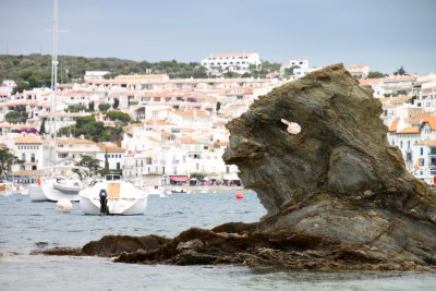 Ne dirait-on pas la tête d'une iguane ou d'un monstre marin ?