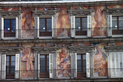Plaza Mayor : details of wall painting