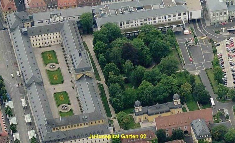 Juliusspital Garten 02.jpg