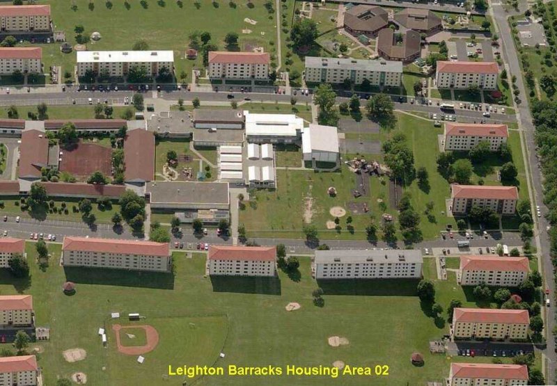 Leighton Barracks Housing Area 02.jpg
