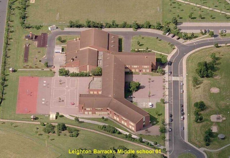 Leighton Barracks Middle school 01.jpg