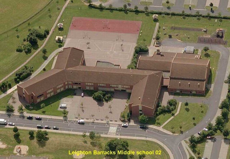 Leighton Barracks Middle school 02.jpg