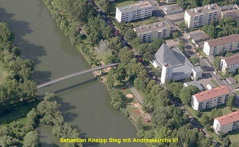 Sebastian Kneipp Steg mit Andreaskirche 01.jpg