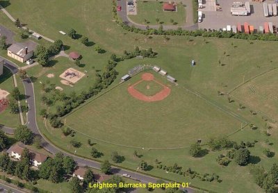 Leighton Barracks Sportplatz 01.jpg