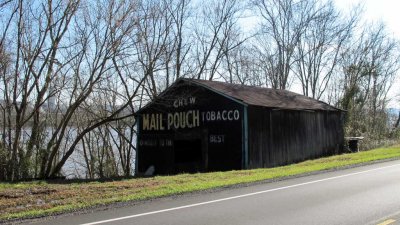 MAIL POUCH TOBACCO BARN