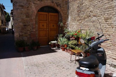 A walk around San Gimignano